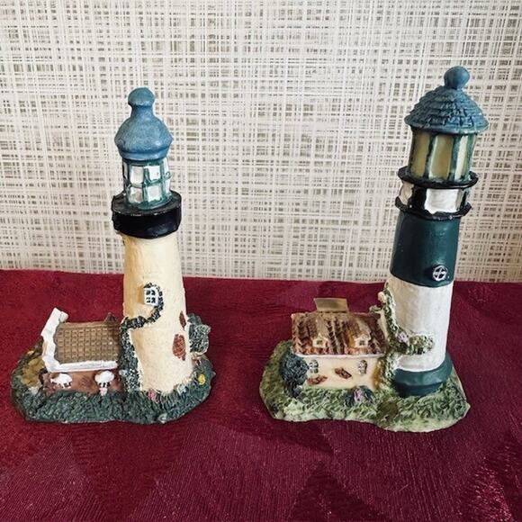 Lighthouse Ceramic Figurines Set of 2 Hand painted Decor Costal Core Nautical - Picture 5 of 15